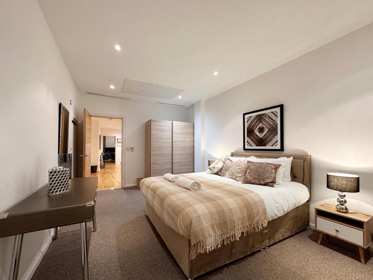 Stylish Apartment In Canary Wharf London Eksteriør billede