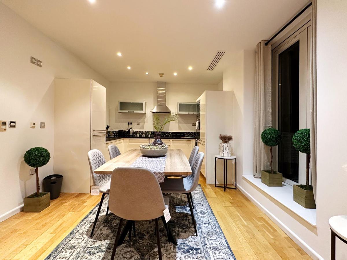Stylish Apartment In Canary Wharf London Eksteriør billede