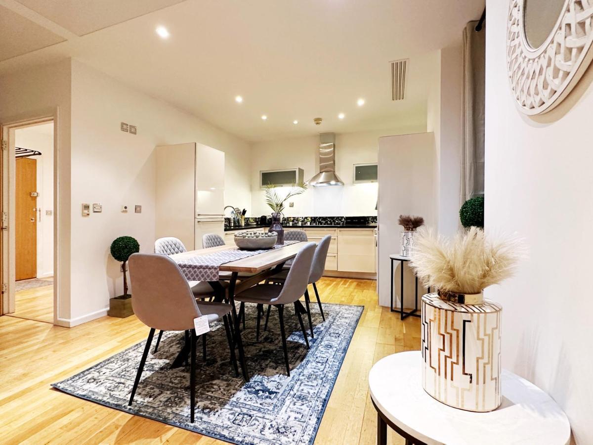 Stylish Apartment In Canary Wharf London Eksteriør billede